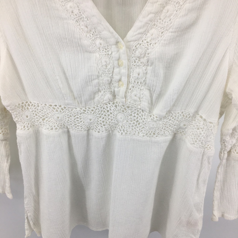 Aventura White Crocheted Top - Picture 5 of 9